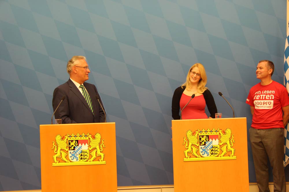 Dr. Nickl zur Eröffnung der Woche der Wiederbelebung 2015 im Bayerischen Staatsministerium des Innern (Pressemitteilung des Bayerischen Staatsministeriums des Innern, für Bau und Verkehr, 18.09.2015)